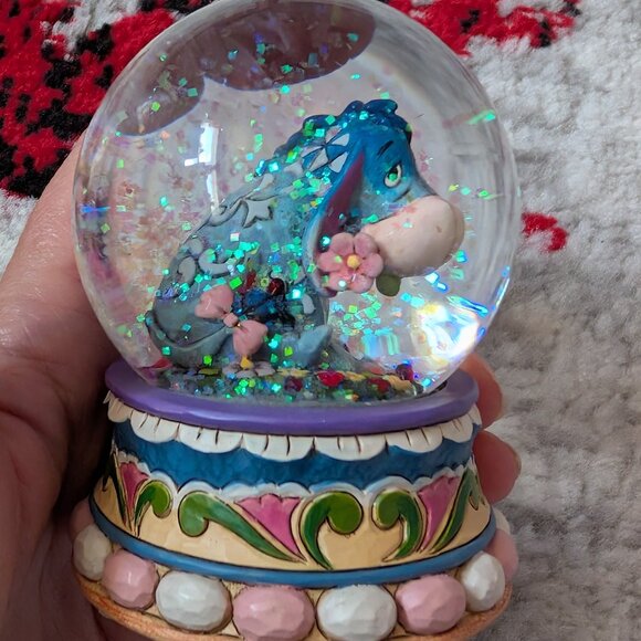 Disney Traditions Eeyore snow globe - Picture 6 of 6